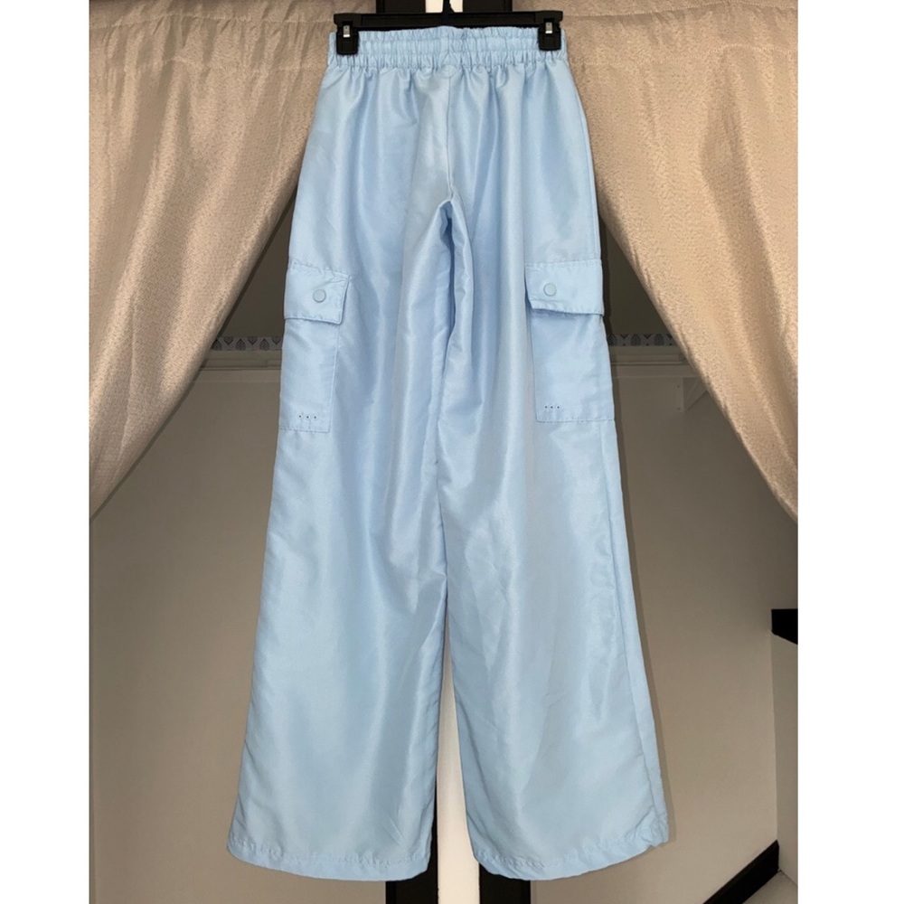 Adidas - Essentials Woven Cargo Pants - Picture 7 of 10